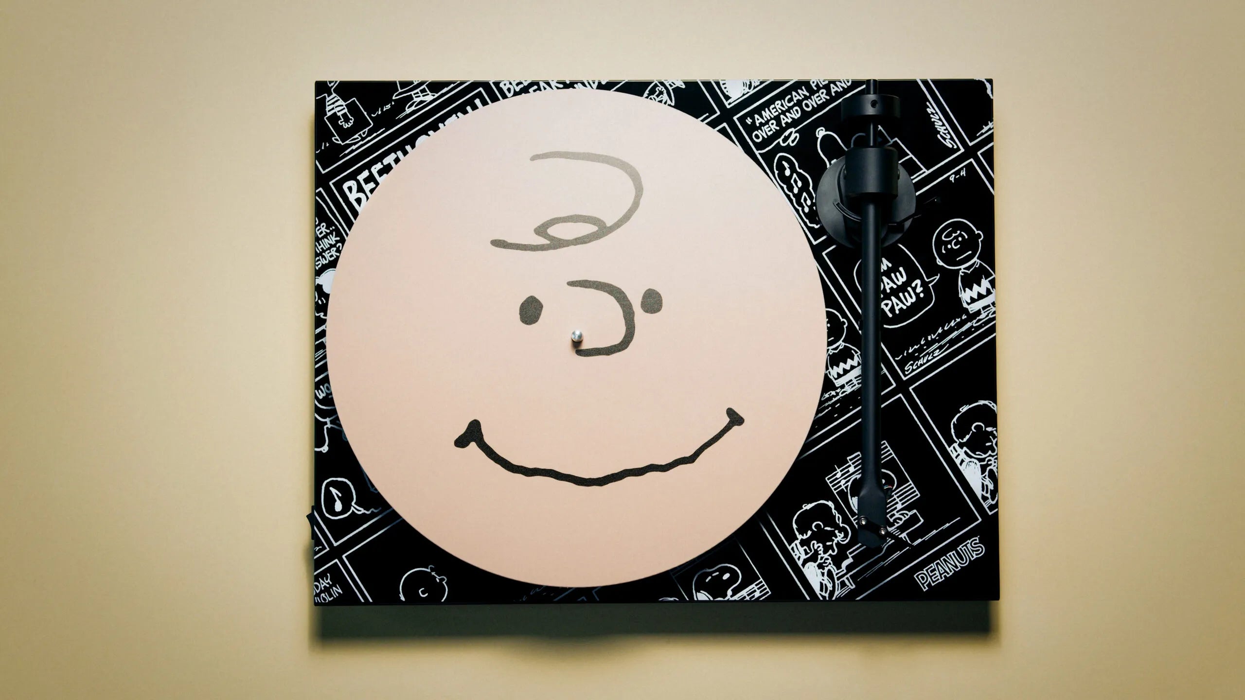 Peanuts Turntable - Pro-Ject